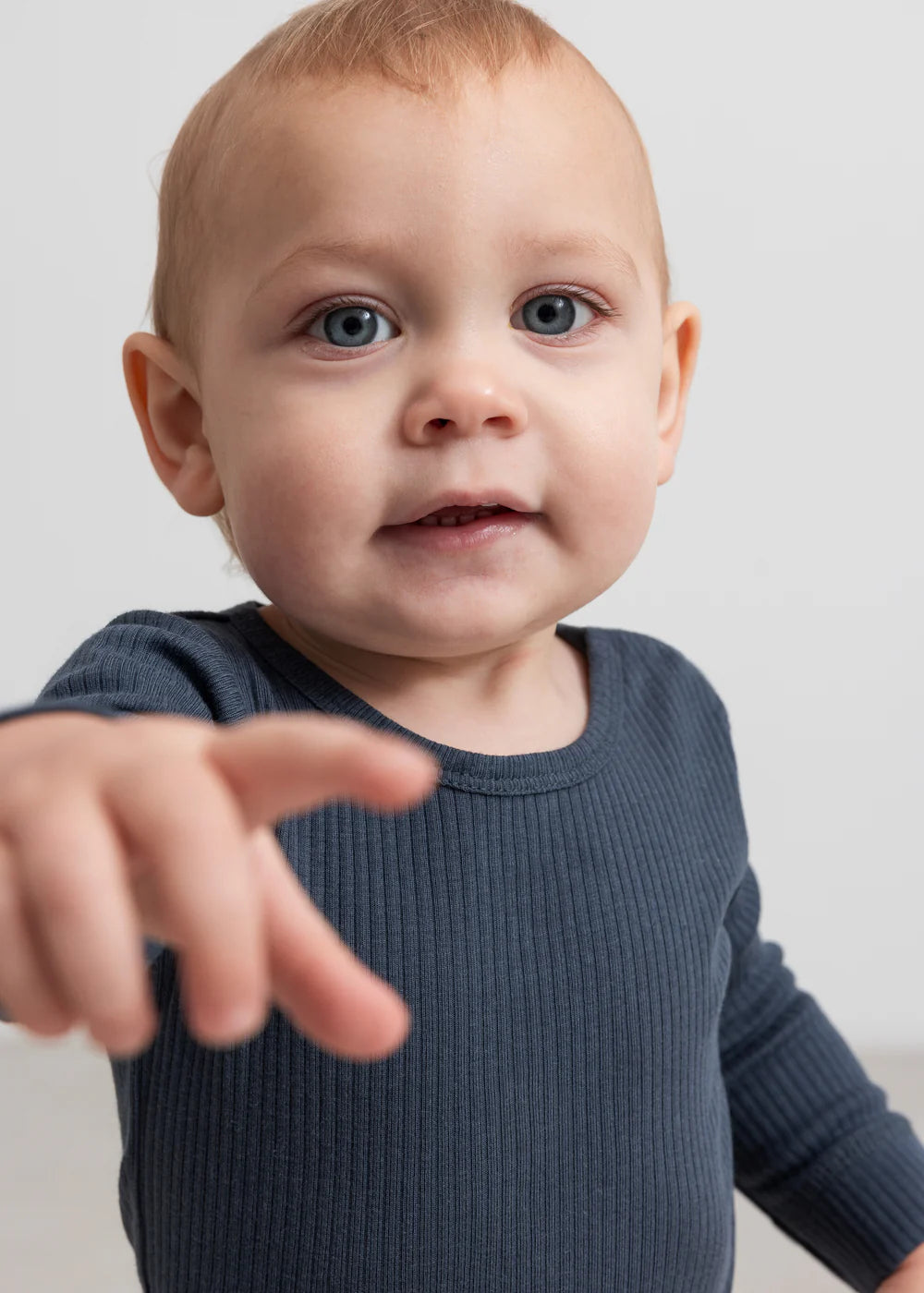 MarMar Copenhagen Plain Body Modal Long Sleeve Zacht Baby Romper met Lange Mouwen TENCEL™ Modal & Biologisch Katoen kindje in blue
