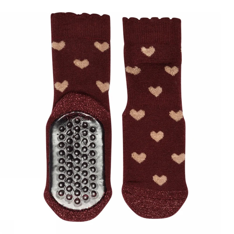 Rosalia Anti-Slip Socks – Wine Red – Wollen antislip kindersokken met hartjes – Merinowol – MP Denmark