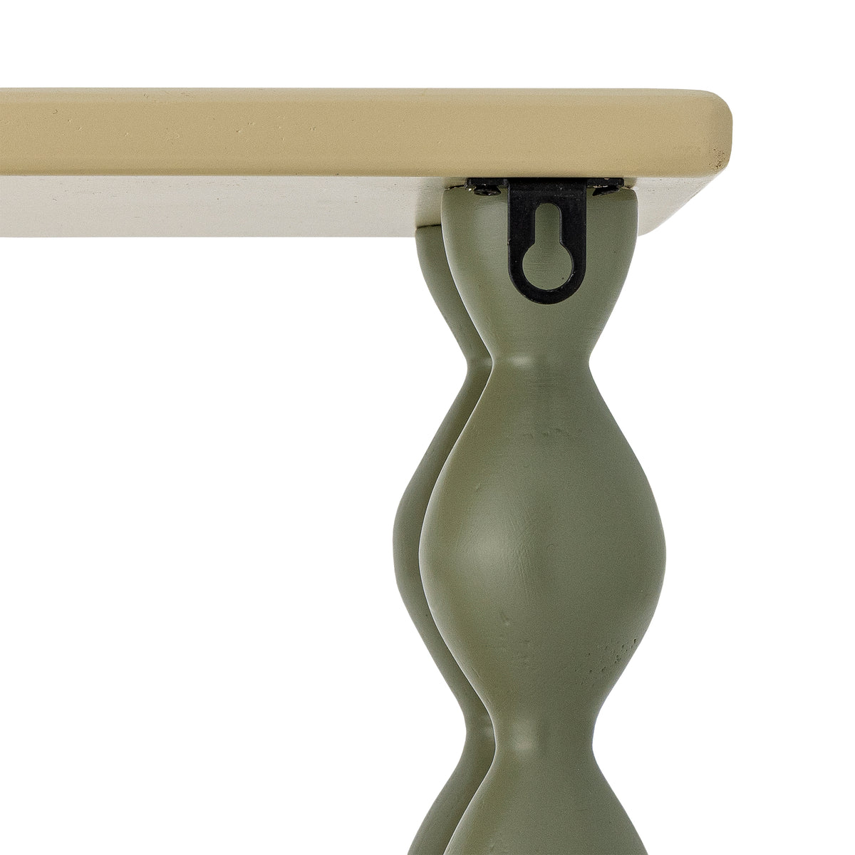 Bibiola Shelf Multi – Bloomingville MINI: detail van de golvende steun en bevestiging.