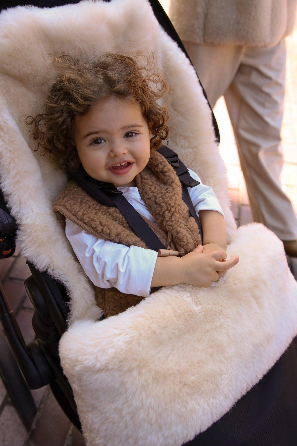 Footmuff Puffmuff® - Merino Sheepskin - Black + Milk - BINIBAMBA