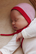 Bonnet Dolly - Baby Strikmutsje - Merinowol - HVID - voorkant