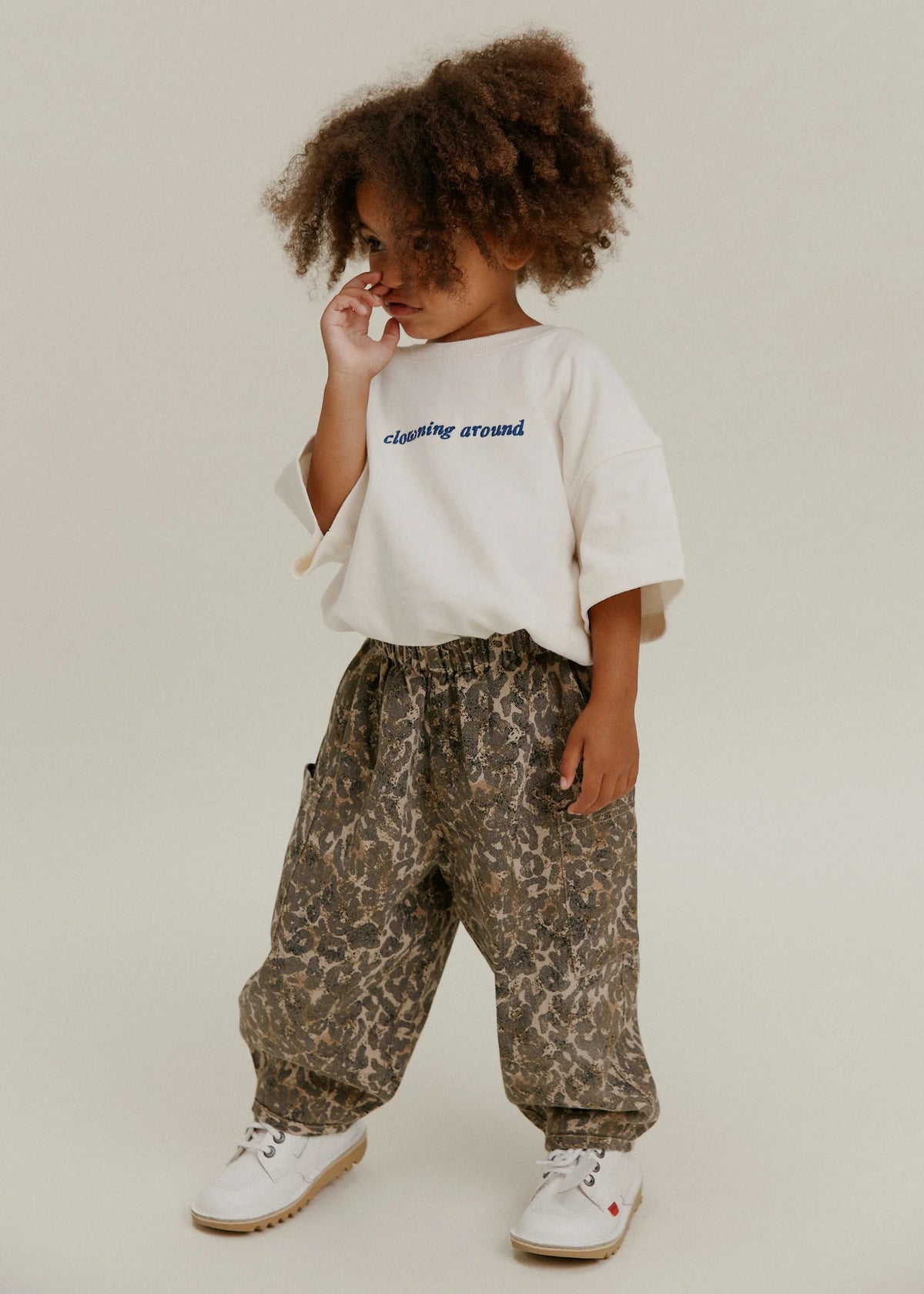 Emerson Leopard Trouser – Leopard oversized pants – 100% Organic Cotton – Claude & Co