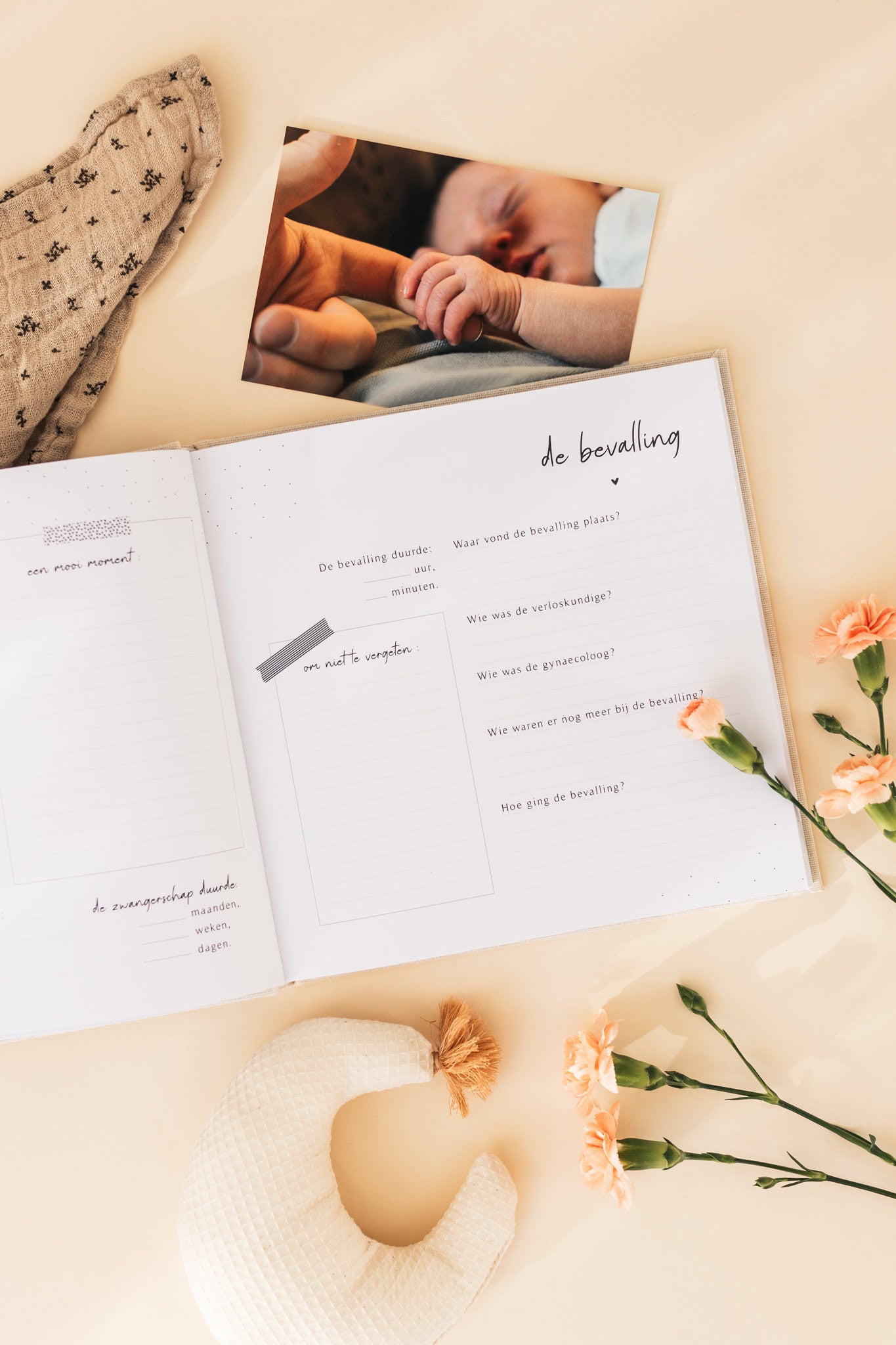 Baby invulboekje - Mijn eerste jaar – Linnen taupe - Fyllbooks