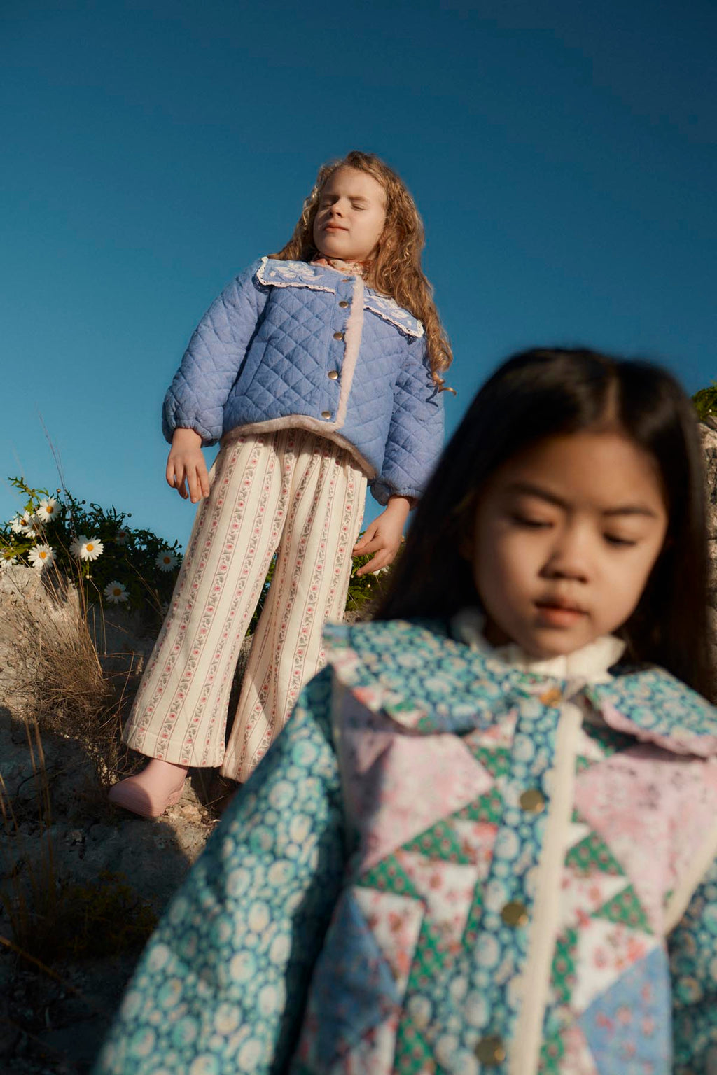 Joggingbroek Ysalia - Biologisch katoen - Cream Flower Beds - Louise Misha - productfoto - afbeelding 4