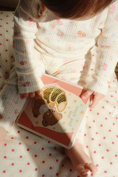 Sensory Book - Sensory Exploration for Babies - 6+ months - Konges Sløjd