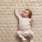 Quilted Blanket - 100% biologisch katoen - 120x120 cm - Alida - Grey Sand - MarMar Copenhagen - productfoto - afbeelding 2