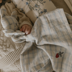Doudou ours en mousseline - Coton bio - Motif vichy bleu ciel - Garbo&Friends