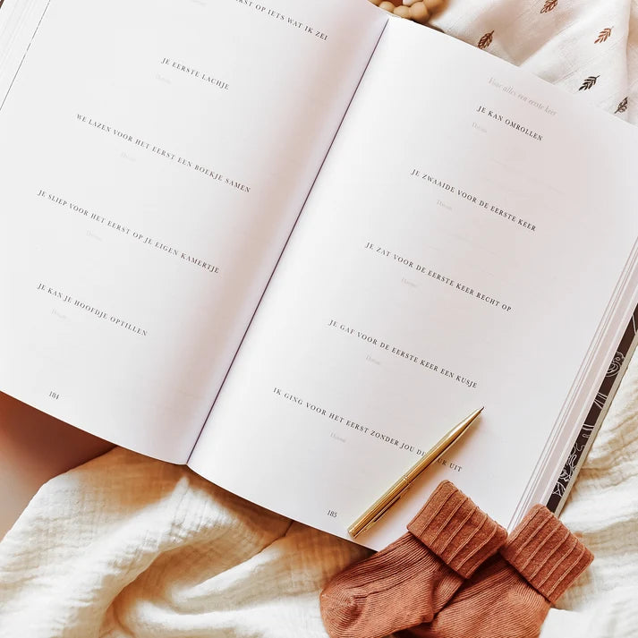 Het begin van jouw leven – Livre de grossesse et de bébé tout-en-un de 0 à 1 an – Birth Lines