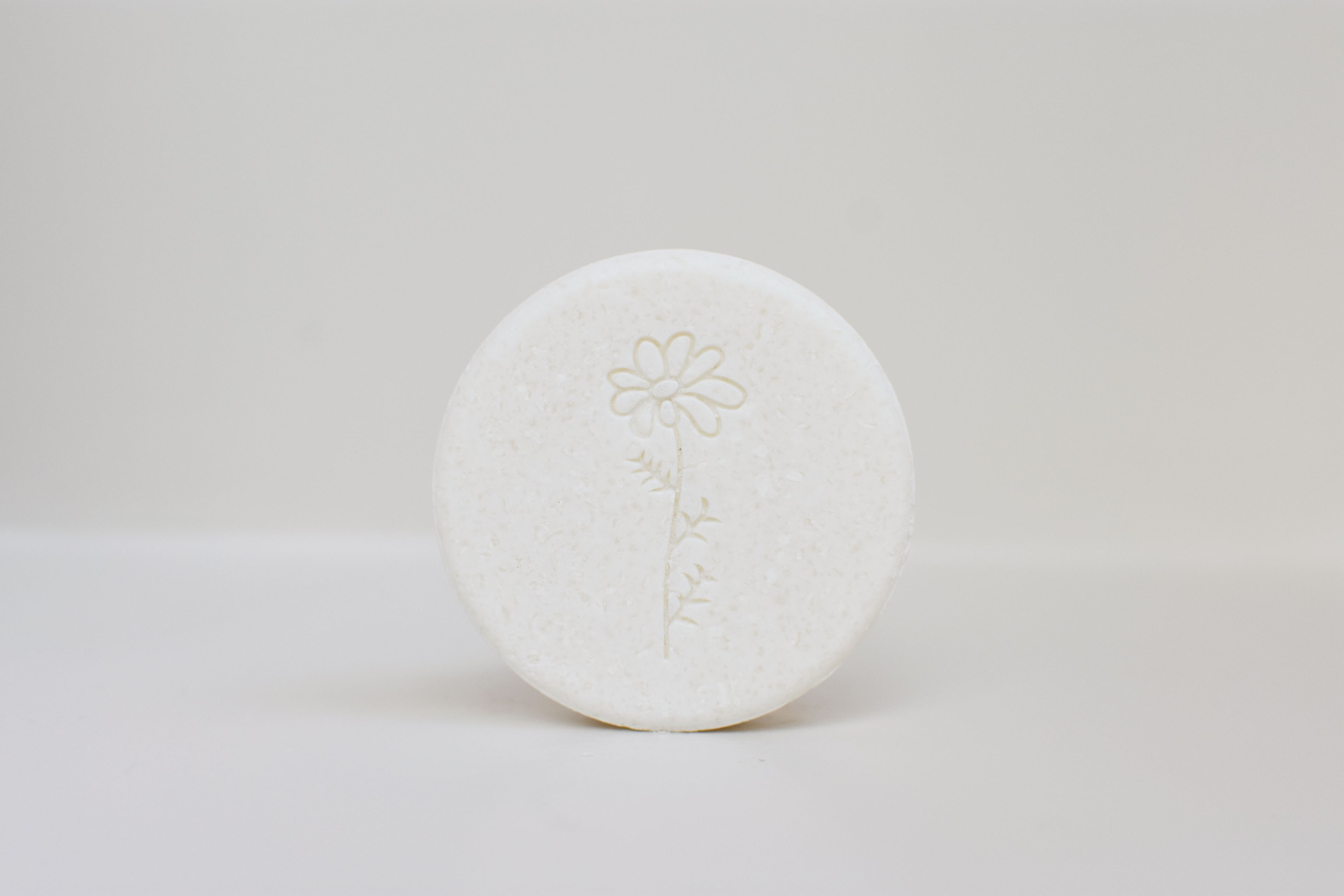 HUSKS - Newborn Baby Soap Bar - Aromatherapeutisch - Lavendel & Haver - 100% natuurlijk - witte shampoobar