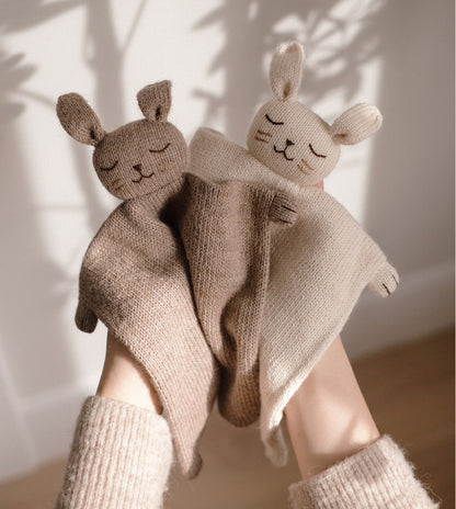 Gebreid knuffeldoekje - Alpaca wol - Bunny/Konijn - Sand - Main Sauvage
