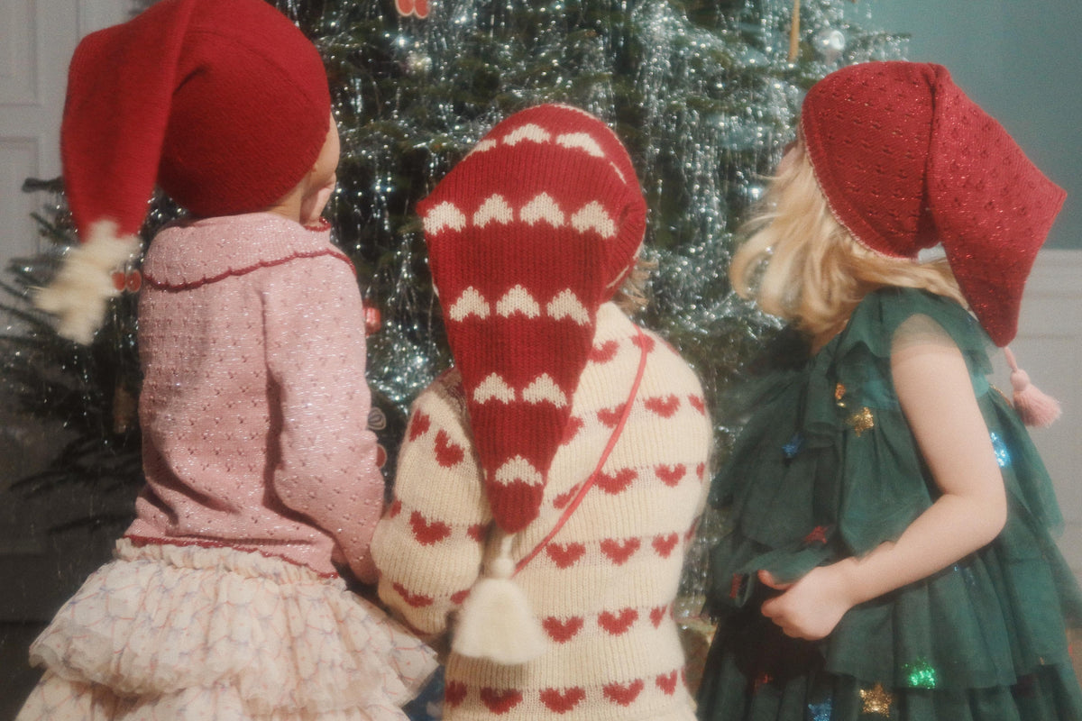 Knitted Christmas hat Laula – Heart – Wool blend – Konges Sløjd